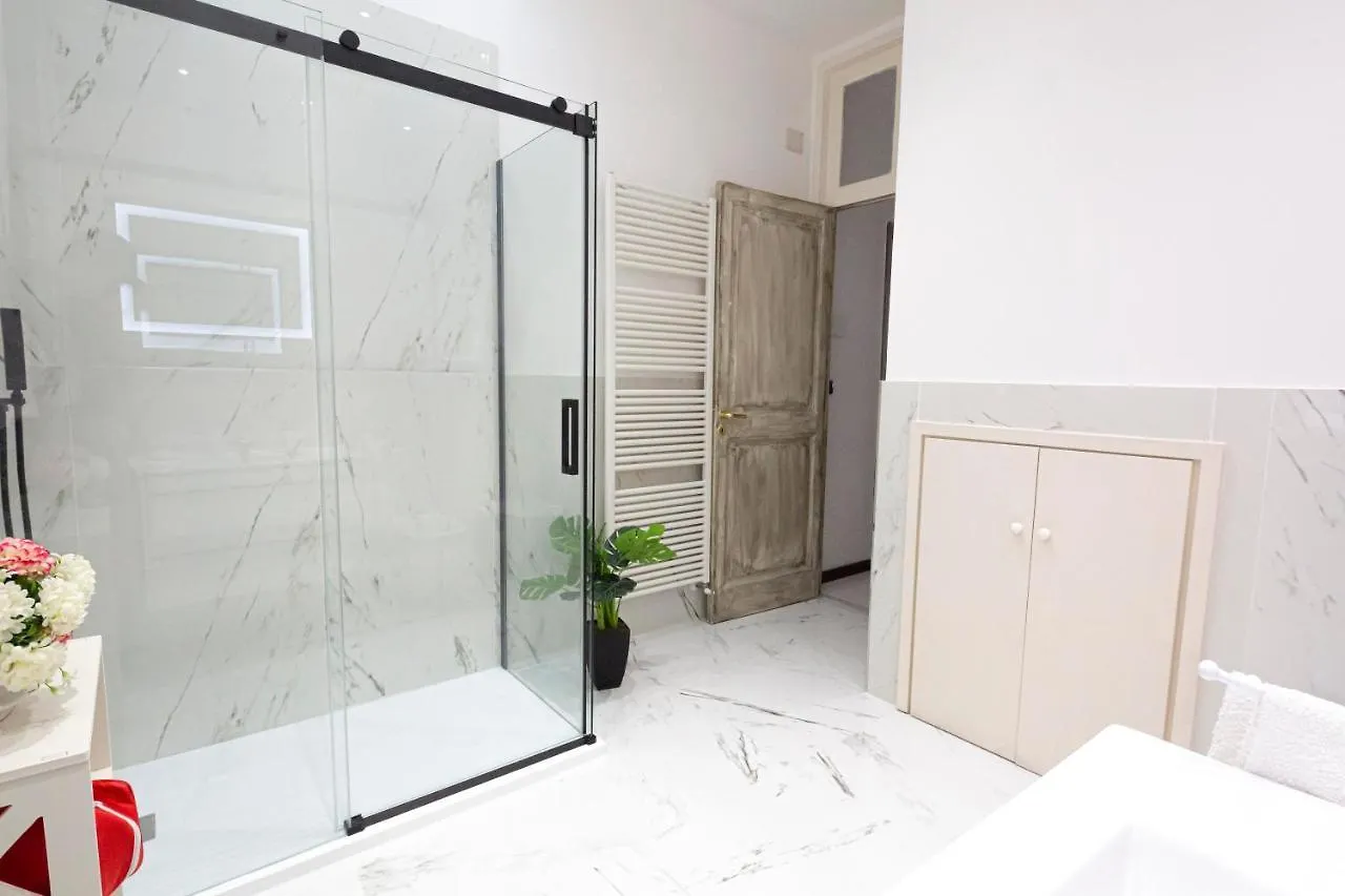Homeholidaysanremo - Palace Apartamento