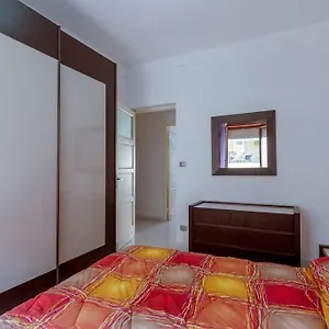 Appartamento Goethe - 2 - 100m Stazione - 200m Palafiori, Sanremo