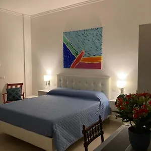canfora.lecce-hotels.com/